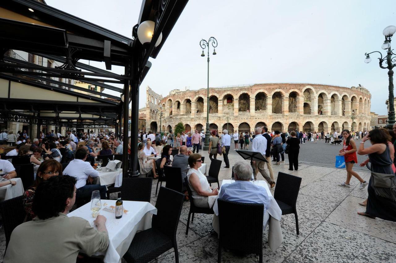 Апартаменты La Terrazza Sull'Arena Верона Экстерьер фото